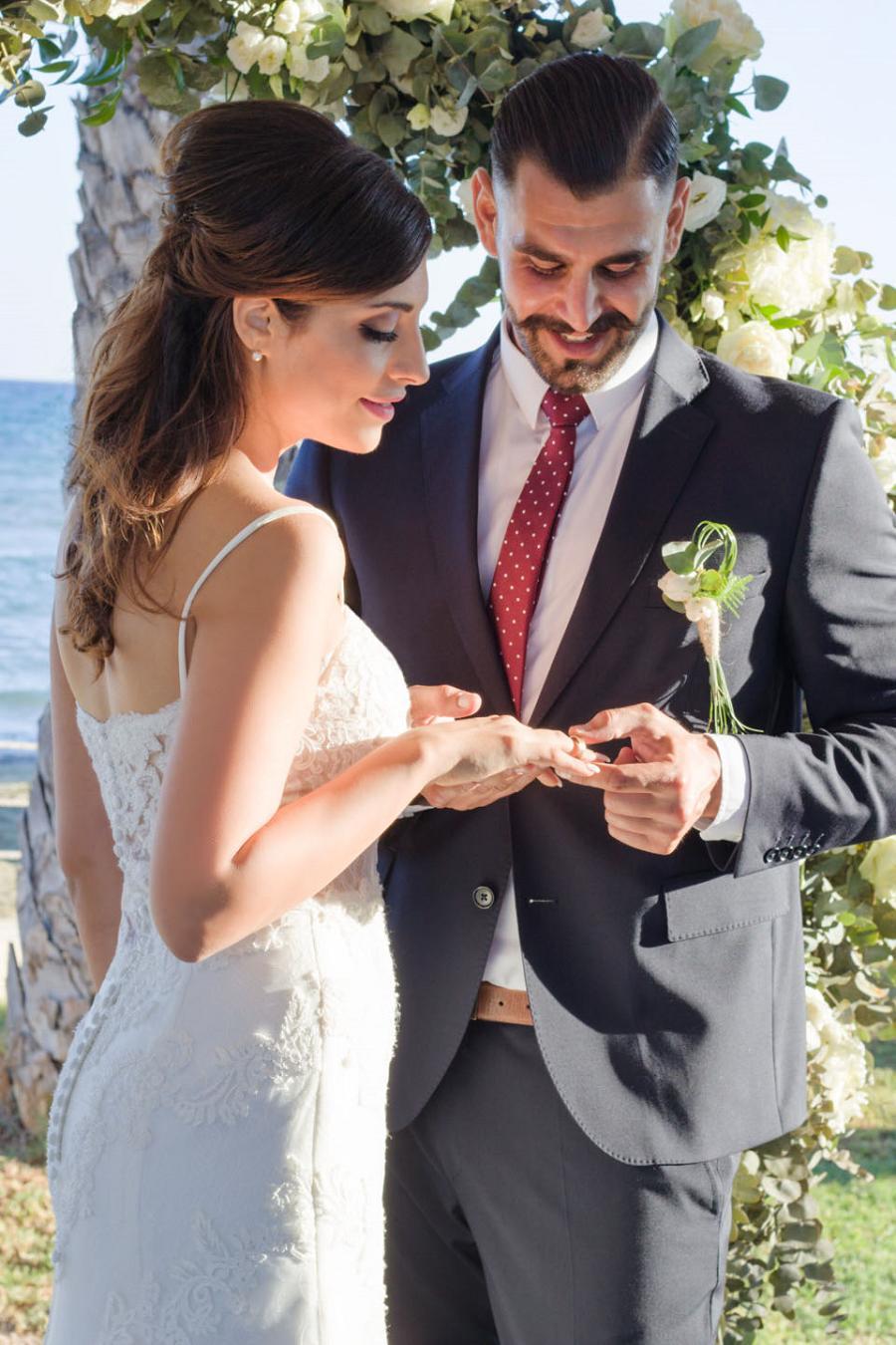 חתונה ב־Golden Bay Beach Hotel