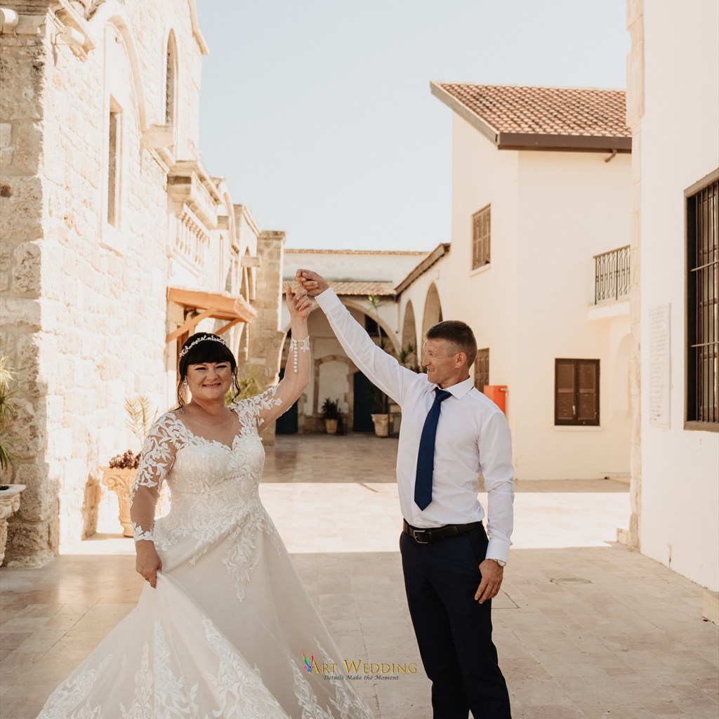Wedding dance in a Larnaca courtyard