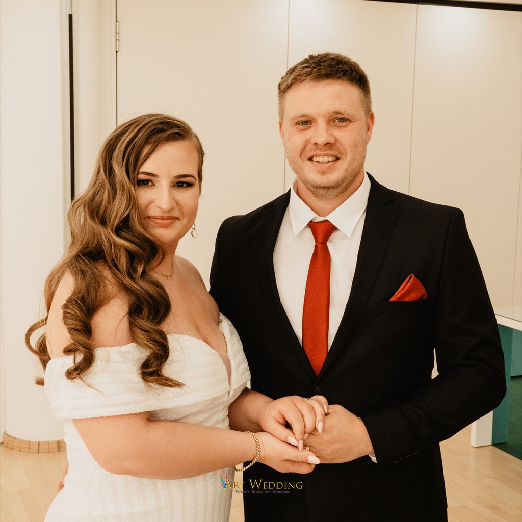 Wedding portrait in the Aradippou ceremony hall