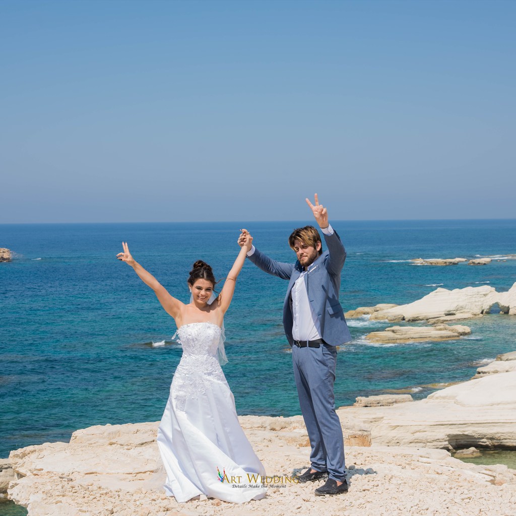 Wedding portraits at the White Cliffs of Peyia