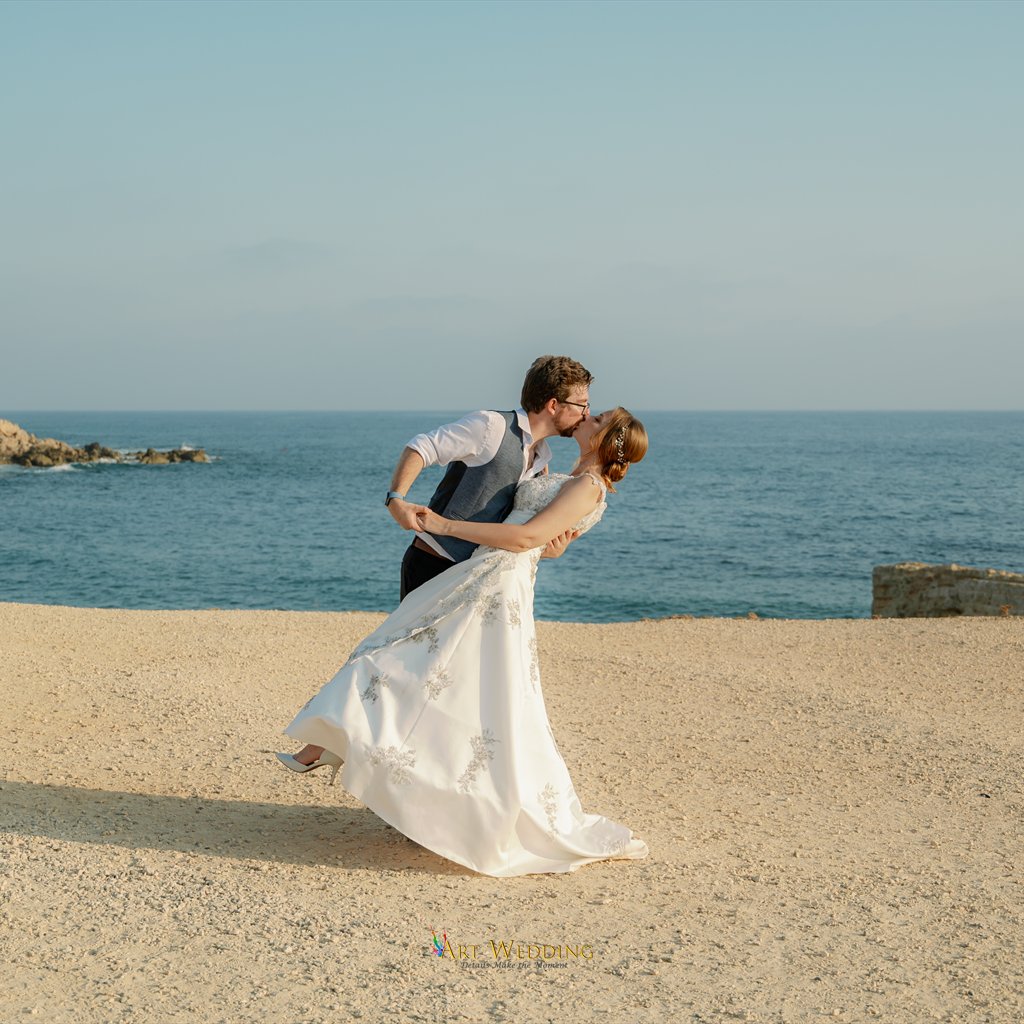 Wedding at the Red Cliffs — Art Wedding
