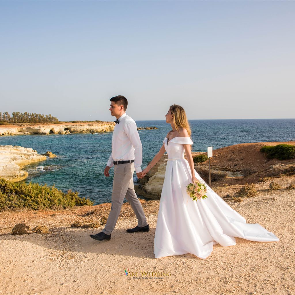Wedding at the Red Cliffs — Art Wedding